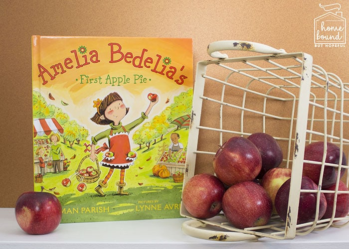 Amelia Bedelia's First Apple Pie Picture Book