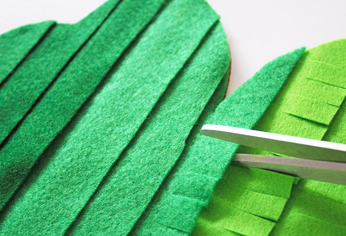 EASY DIY SHAMROCK FRINGE