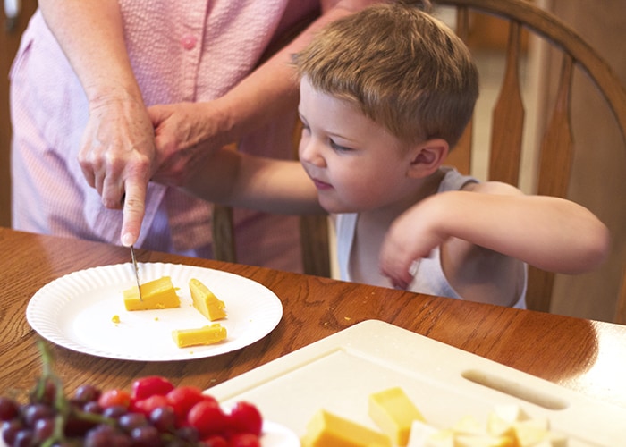 Heluva Good! Cheese | Iggy Peck, Architect | Snack Time STEAM