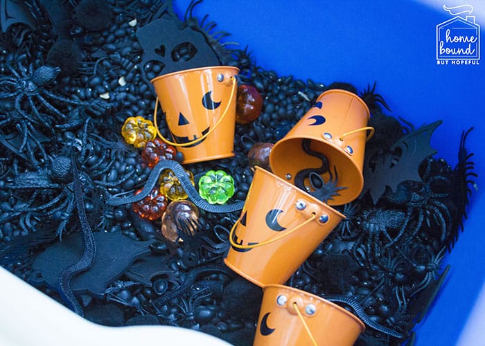 Sensory + Snack Pumpkin Picking Story Time- Sensory Bin