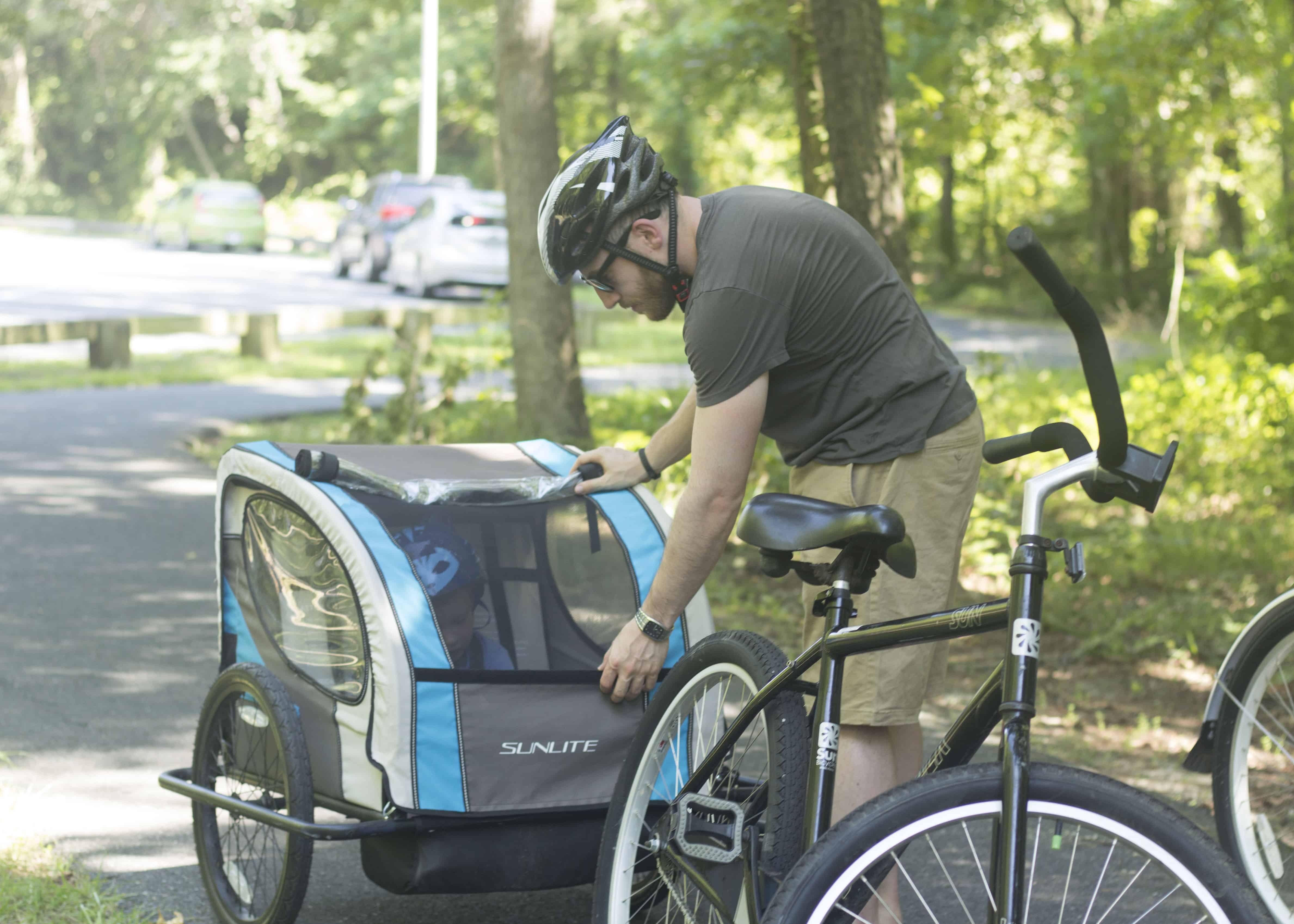 FAMILY BIKE RIDES- TODDLER WITH DAD