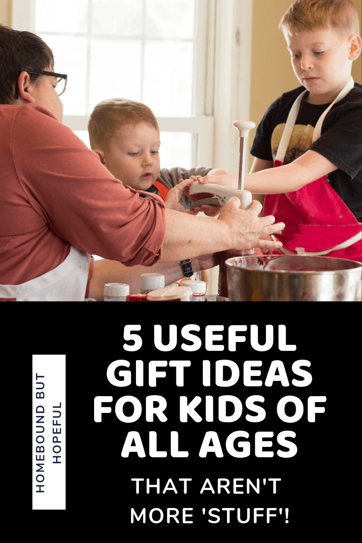 Gift giving for young students doesn't have to be complicated! [ad] Check the blog to read up on 5 great options that have long term impact, without cluttering up the house! #NY529Gifting #NY529 #GiftWithNY529