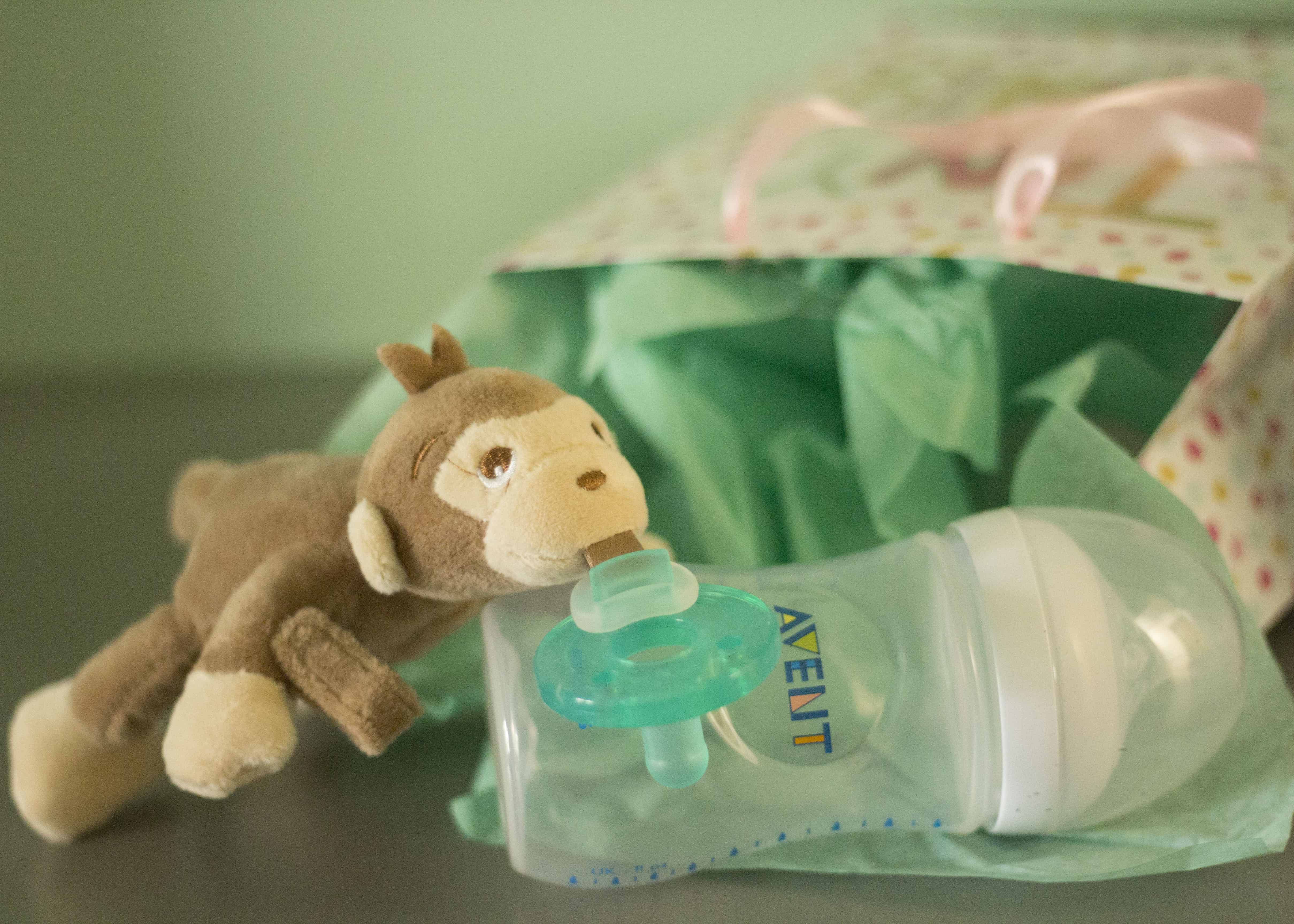 PHILIPS AVENT BOTTLE AND SOOTHIE
