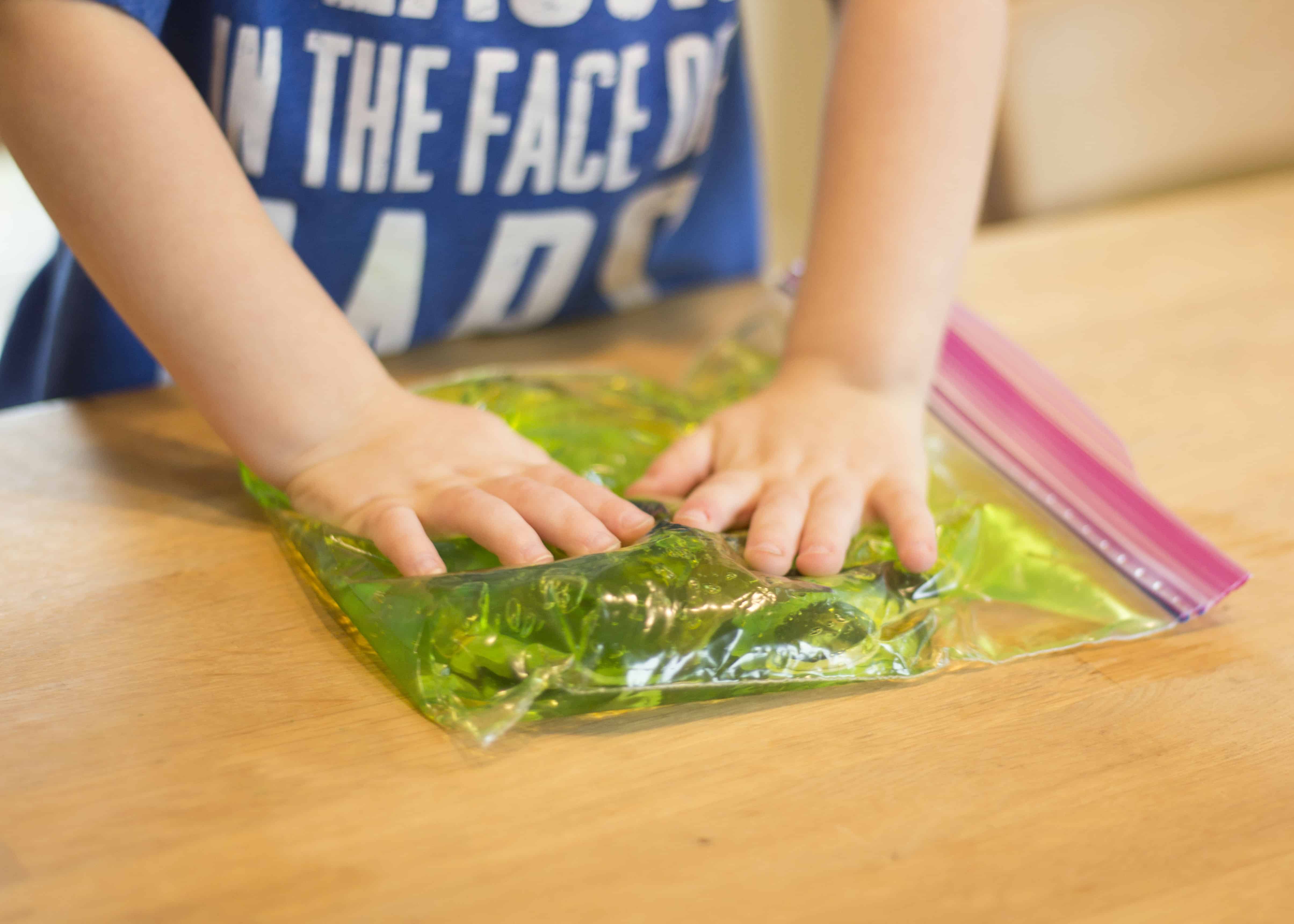 HALLOWEEN SENSORY BAG PLAY