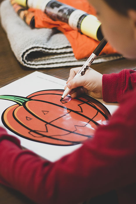 5 preschool halloween ideas draw a face