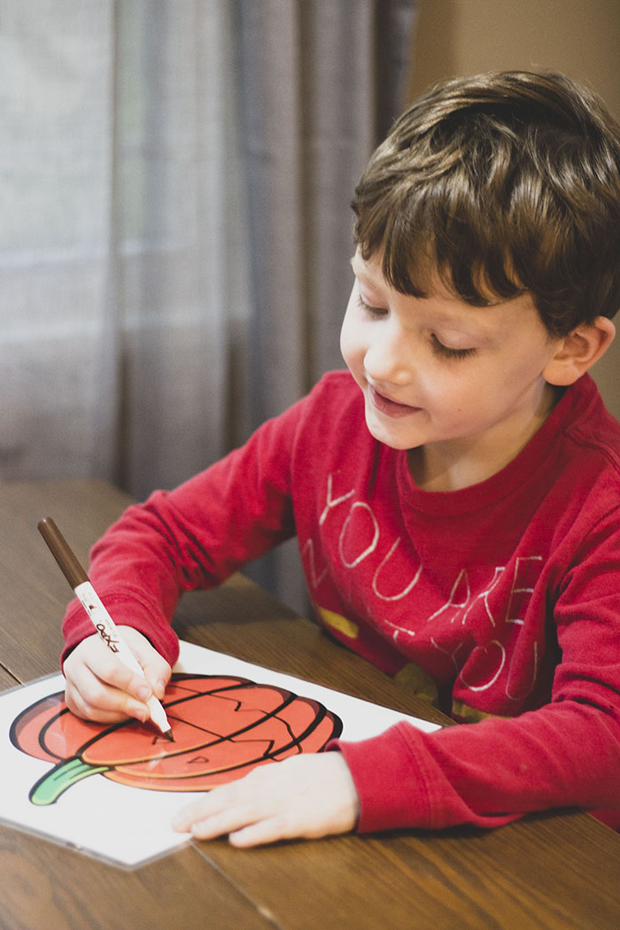 drawing pumpkin face