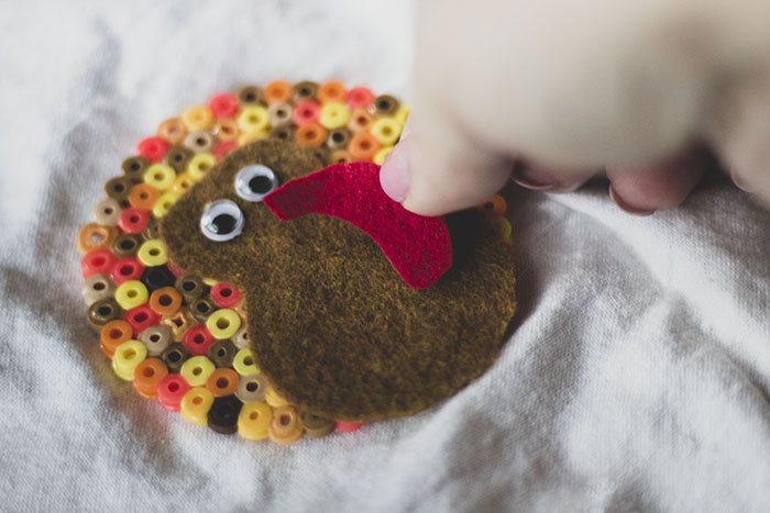 GLUING TURKEY CRAFT