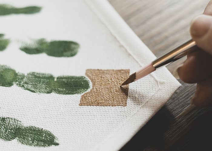 PAINTING TREE TRUNK