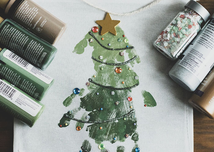 HANDPRINT CHRISTMAS TREE SUPPLIES