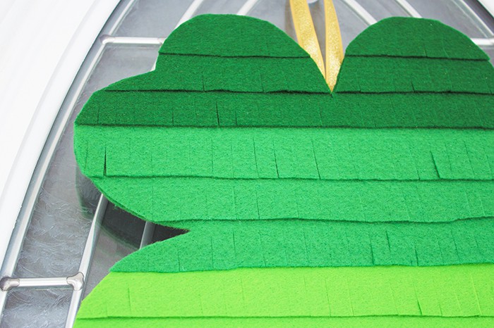 Get Lucky this St. Patrick’s Day- Easy DIY Shamrock With Fringe
