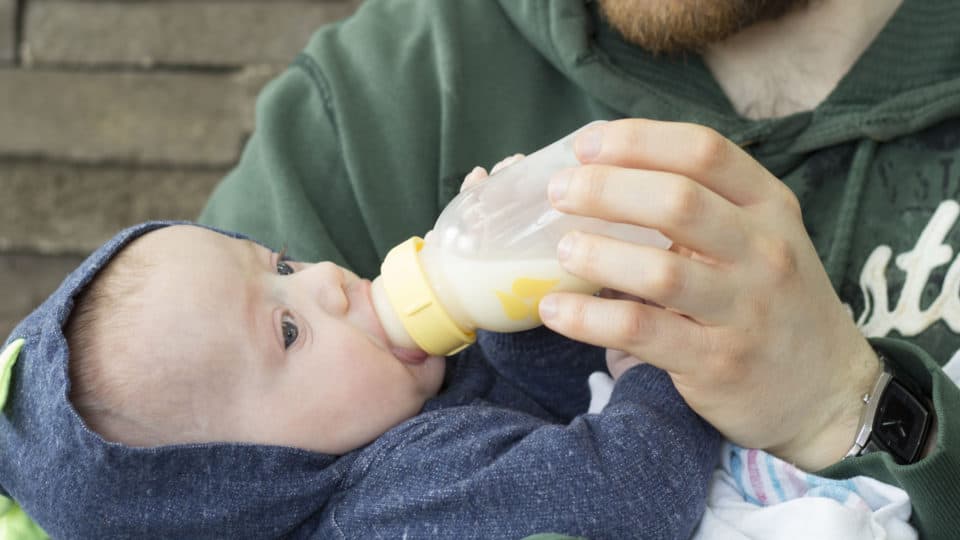 My Baby Drinks Donor Milk + 10 Easy Ways We Make It Work